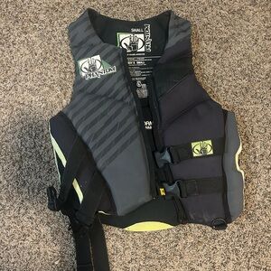 Body Glove Phantom Life Vest - Black and Gray